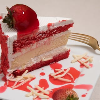 Red Velvet Cheesecake